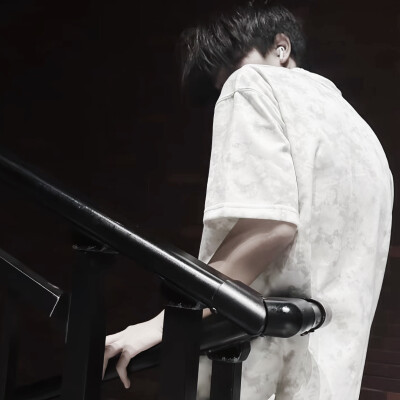 关于明天 我只会逃避