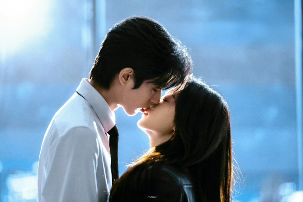 骄阳似我
宋威龙✖️赵今麦 ​​​