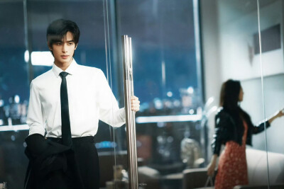 骄阳似我
宋威龙✖️赵今麦 ​​​