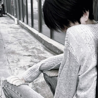 关于明天 我只会逃避