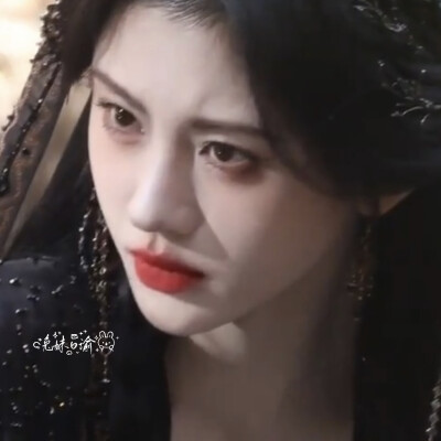 于是我开始睹物思人 闻声忆貌 念的全是你的模样