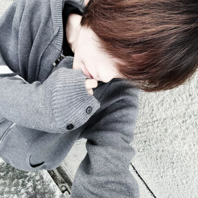 关于明天 我只会逃避