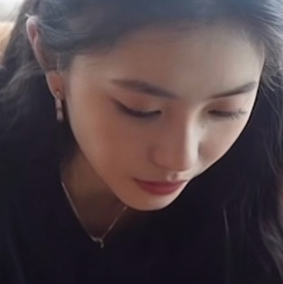 你指尖的决绝悬停