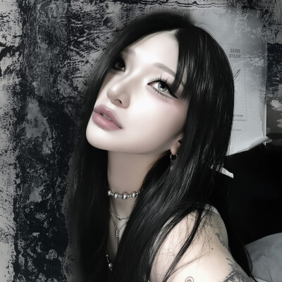 你继续不给我发消息 我一个人捧着手机等你 一点都不累 不冷哼！つω<