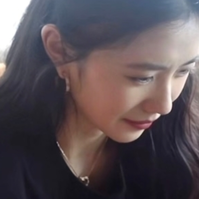 你指尖的决绝悬停