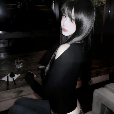 你继续不给我发消息 我一个人捧着手机等你 一点都不累 不冷哼！つω<