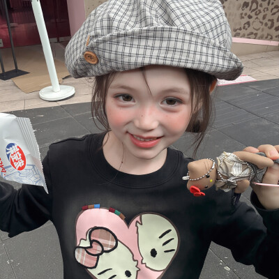 开心耳朵会竖起来因此被当塑料袋拎走〃•ω‹〃♡