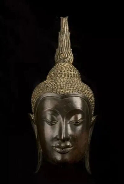 十五世纪乌通风格佛造像头部