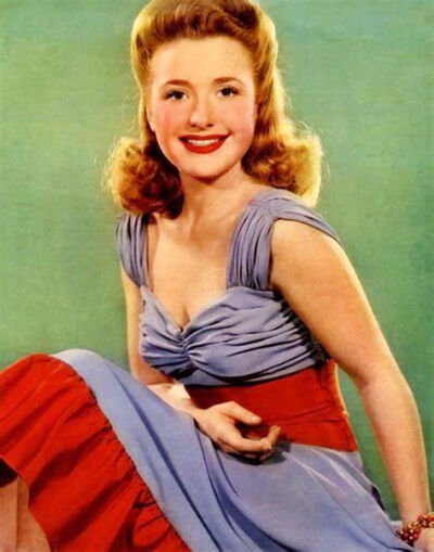 对普西拉·莱恩最初的印象是疑惑，因为《破坏者Saboteur》（1942），她既不高雅也不冷艳更缺乏善恶莫辨的神秘气质，她是属于可爱开朗漂亮那一型的，哪哪都不符合“希区女郎”的选择标准。后来看到一个未经证实的传闻…