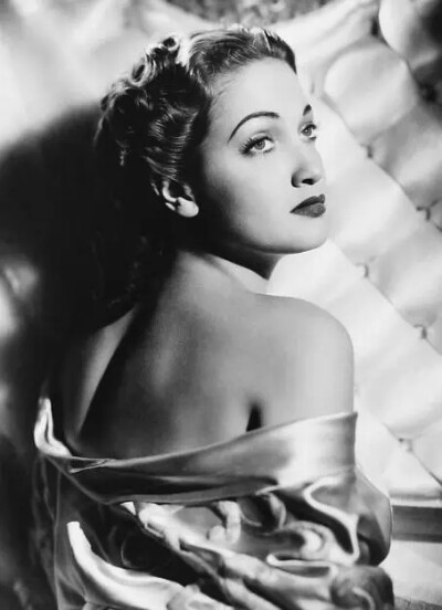 多萝西·拉莫尔