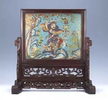 紫檀景泰蓝五毒插屏 清代
观复博物馆藏
