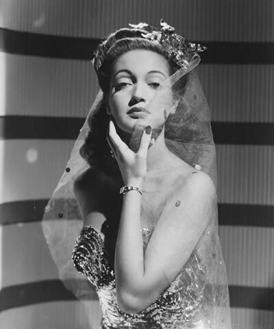 多萝西·拉莫尔