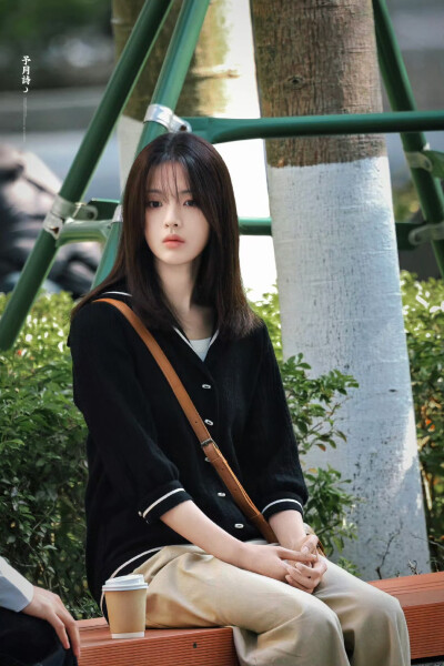 cr.予月诗·杨超越