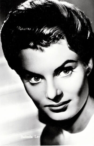 Belinda Lee，这个不幸的美女于1935年6月15日生于英国德文郡Budleigh Salterton；1947年入都铎艺术学院进修戏剧，毕业后到伦敦登台演出；