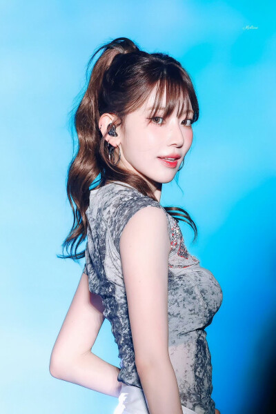 宮脇咲良 饭拍高清