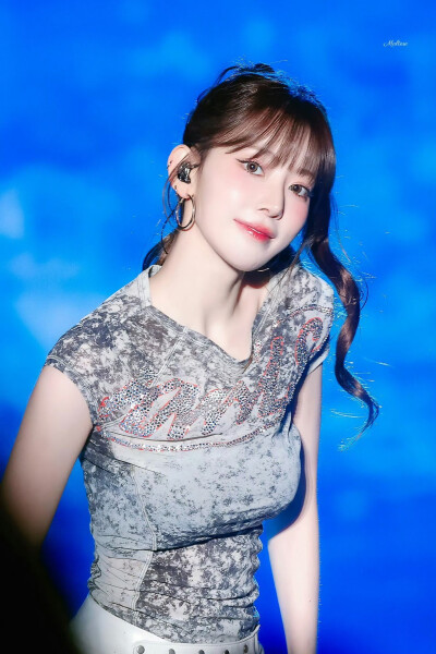 宮脇咲良 饭拍高清