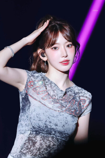 宮脇咲良 饭拍高清