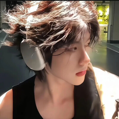 氛围感男生头像