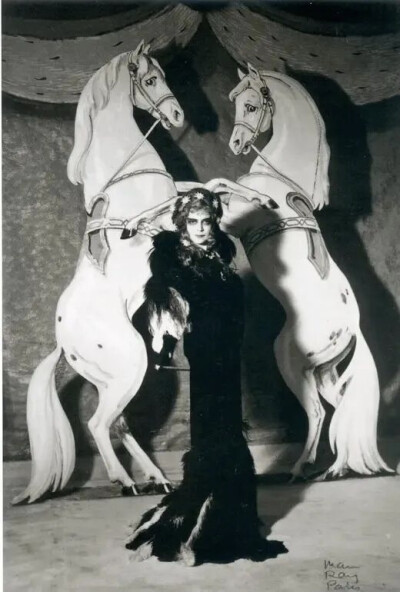 路易莎·卡萨蒂