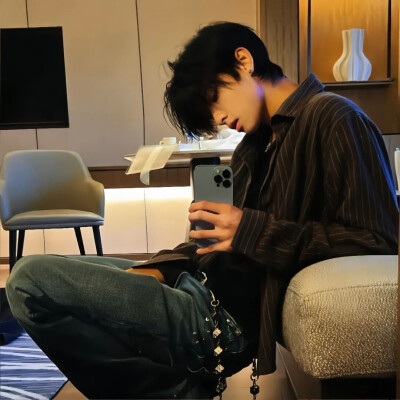 氛围感男生头像