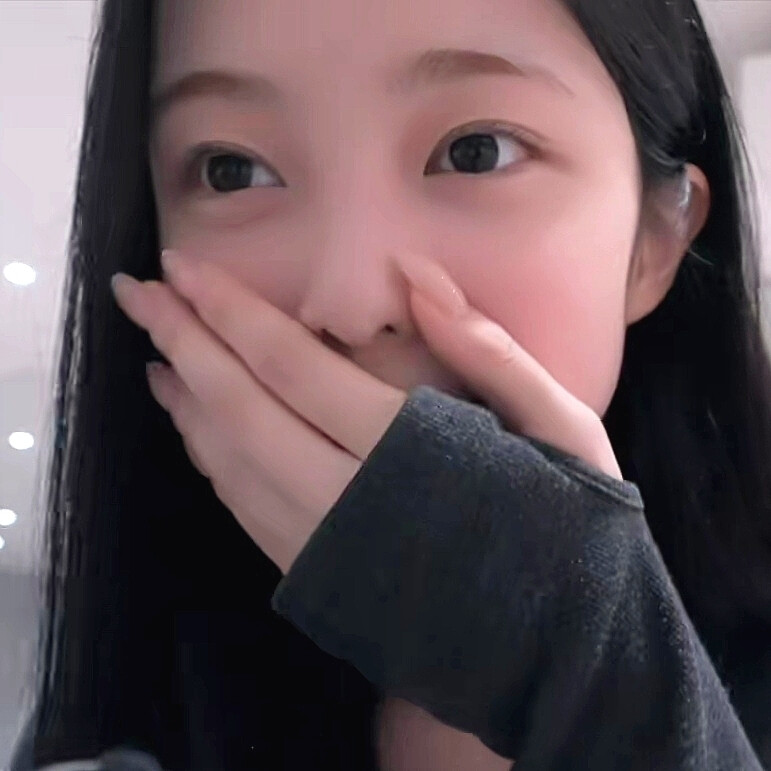 你未施粉黛的脸，我疯狂地爱上