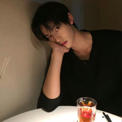 氛围感男生头像