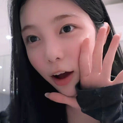 你未施粉黛的脸，我疯狂地爱上