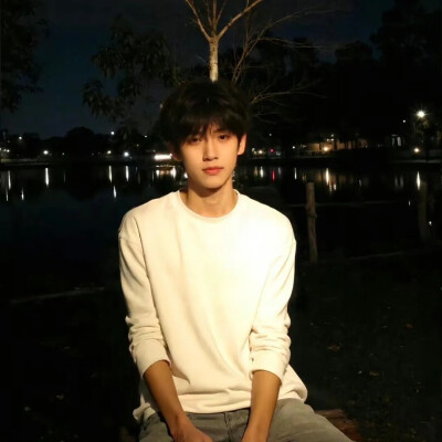 氛围感男生头像