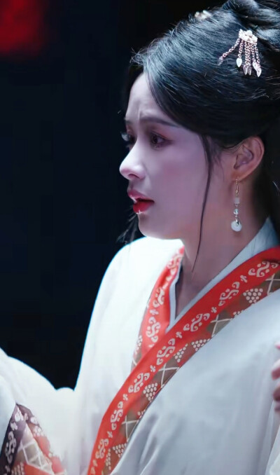 余茵/嫡女她嫉恶如仇