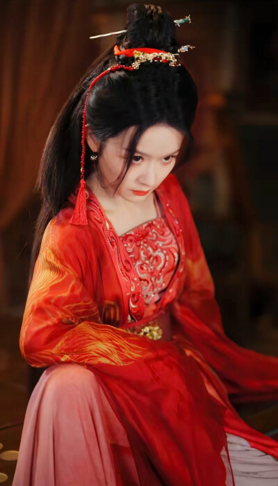 余茵/嫡女她嫉恶如仇