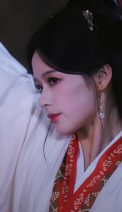 余茵/嫡女她嫉恶如仇