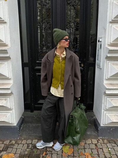 BY爱喝可乐的古娜小姐