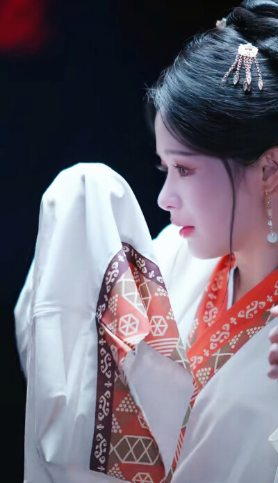 余茵/嫡女她嫉恶如仇