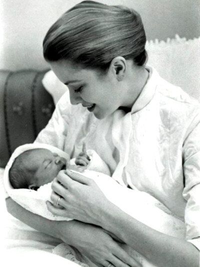 grace Kelly and daughter