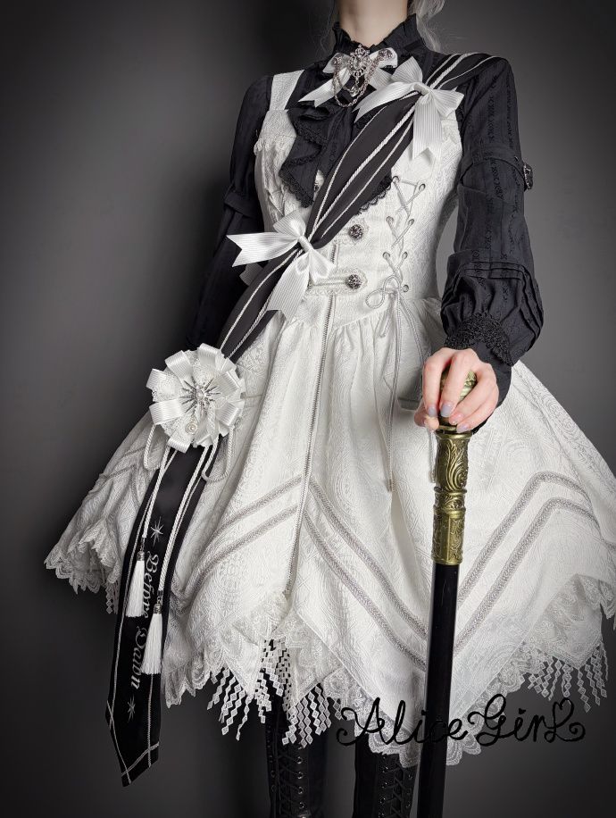 炒鸡酷的小裙子我直接爱上，超喜欢ag家这套军lo啊