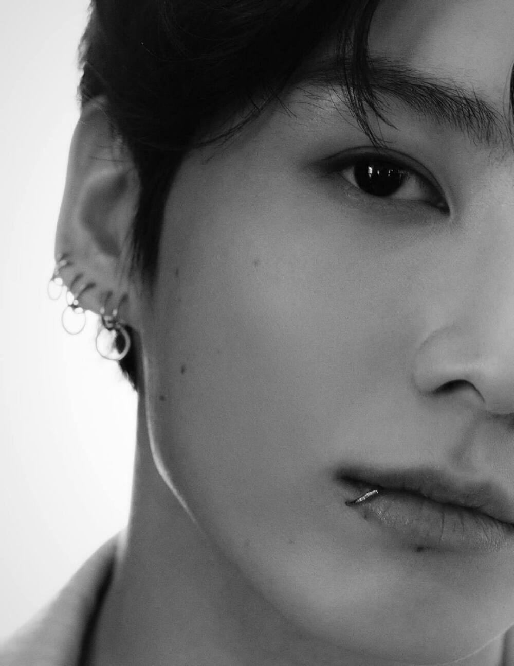 260112
zyobb ins更新柾国相关