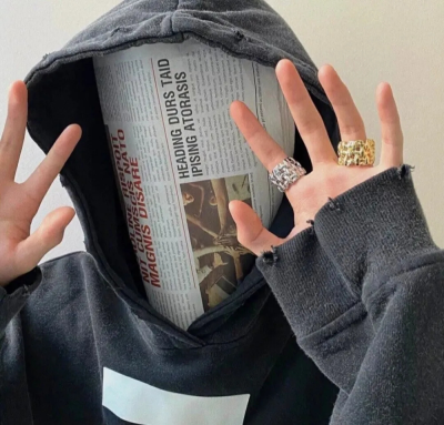 头像丨小众男头
执念开始消失的时候 平静的幸福贯穿我的每分每秒