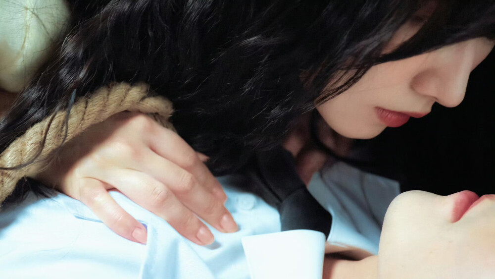 ‹炽热吸引› ​​​