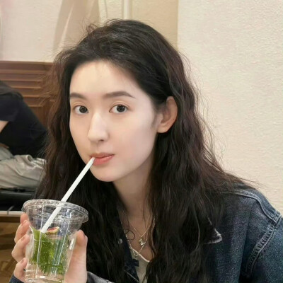 女生头像王玉雯