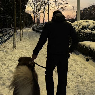 头像丨男头 我想你的世界只有我