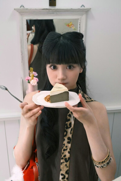 BY爱喝可乐的古娜小姐