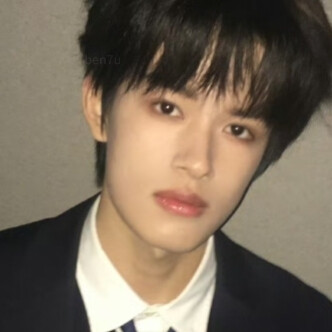 就是这两个人就给我一种很会记名的那种学生会会长的感觉，我看见我只想那个呀，奈何这两人太貌美