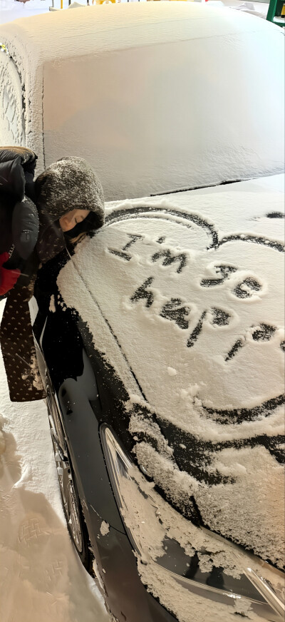 小猫喜欢谁就粘着谁 你也是吗៷>ᴗ<៷