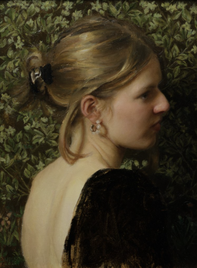 卡罗琳·尼尔森 是一位美国当代古典写实肖像画家，现居北卡罗来纳州。成长于弗吉尼亚阿灵顿，从小酷爱绘画，2016 年进入 VCU 就读后，因不满现代艺术课程技术性不足，于 2018 年退学，转向传统技法自学 。