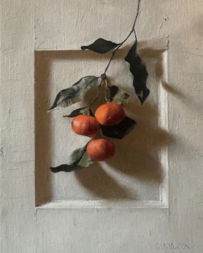 卡罗琳·尼尔森 是一位美国当代古典写实肖像画家，现居北卡罗来纳州。成长于弗吉尼亚阿灵顿，从小酷爱绘画，2016 年进入 VCU 就读后，因不满现代艺术课程技术性不足，于 2018 年退学，转向传统技法自学 。