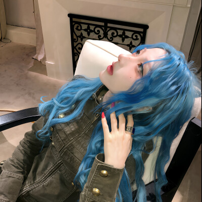 本少是个天才 特长是发呆和宅（๑> <๑）