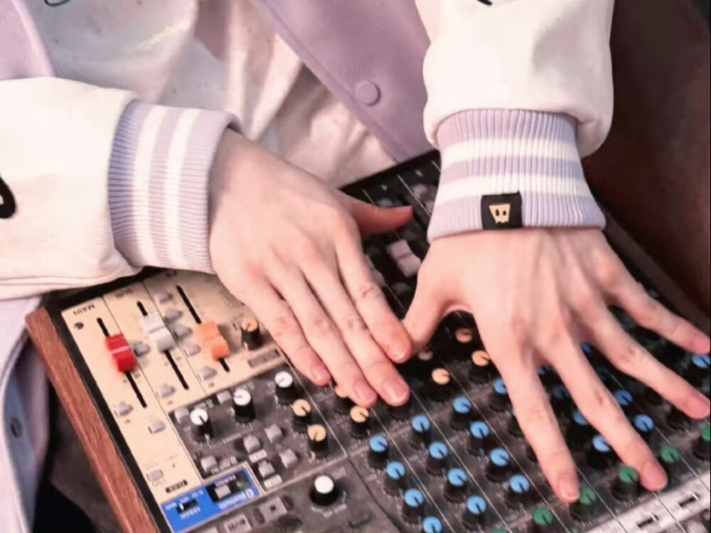 杨博文赐予的妹妹福利