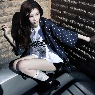 本少是个天才 特长是发呆和宅（๑> <๑）