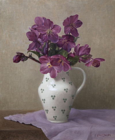 亨丽埃塔·阿贝尔·史密斯是一位专精于写实肖像与静物绘画的英国当代艺术家，采用油画和炭笔表达形式。她在意大利佛罗伦萨查尔斯·塞西尔学院接受传统古典写生训练，之后融合比例法，将作品定义为“经历时间沉淀的花卉…