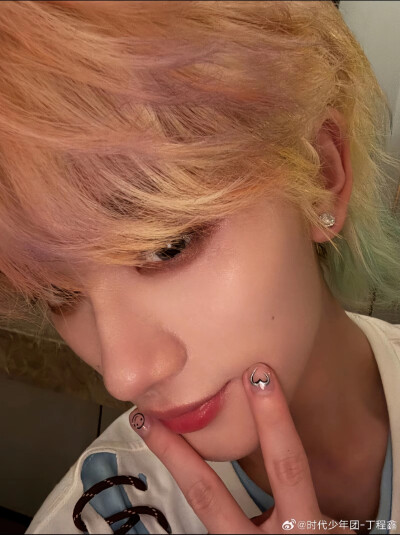 一些丁程鑫的图片